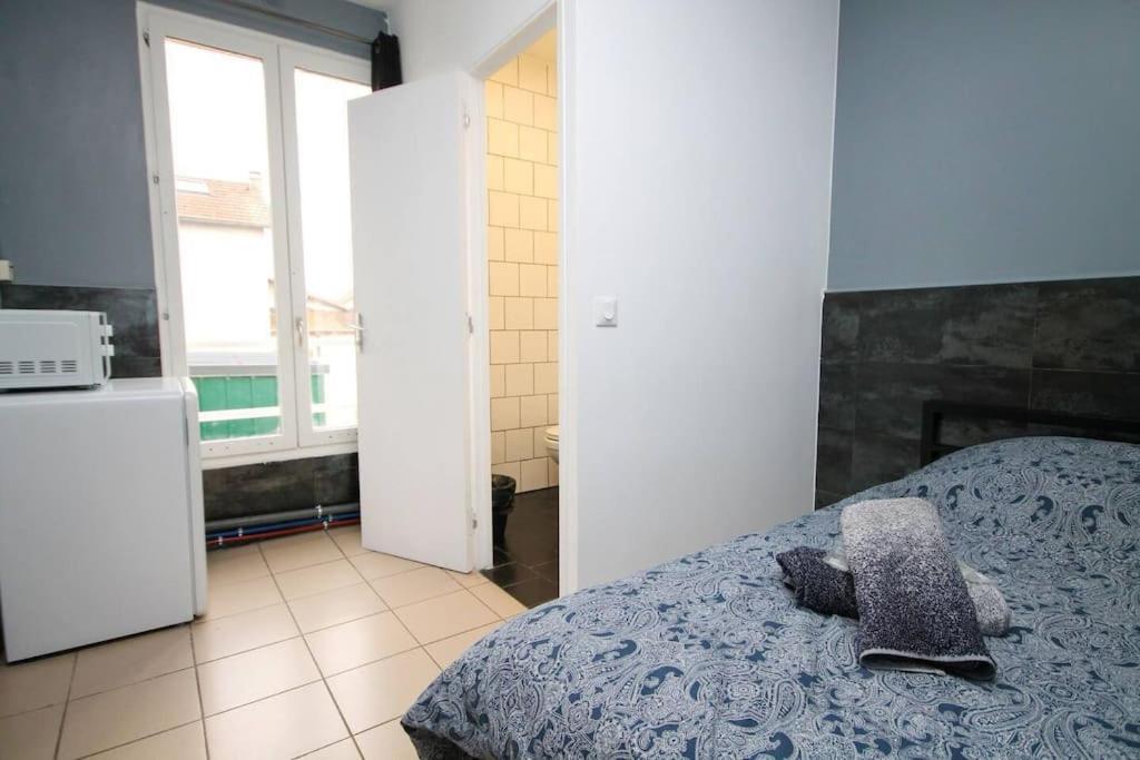 01 - Chambre Avec Lit Double Ideal Jo 2024 Saint-Denis  Exterior foto
