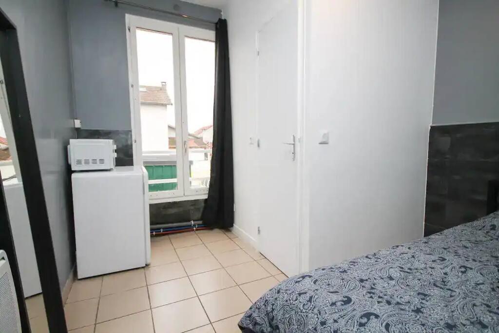 01 - Chambre Avec Lit Double Ideal Jo 2024 Saint-Denis  Exterior foto